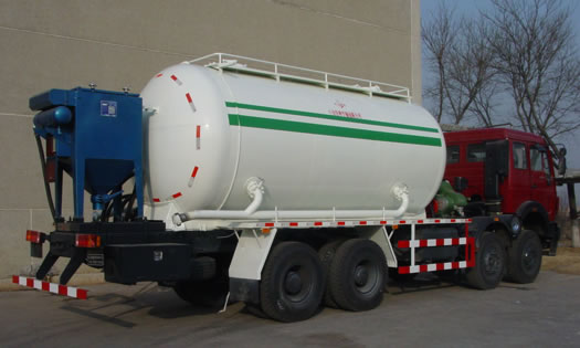 Bulk Cement Truck (Cement Discharging Truck for Oilfield Well)